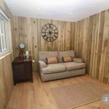 Hunting Gate Lodge Redruth Exterior photo