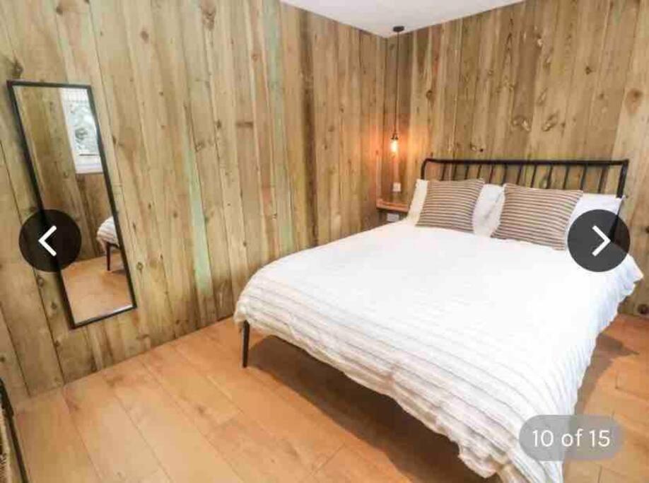 Hunting Gate Apartment *